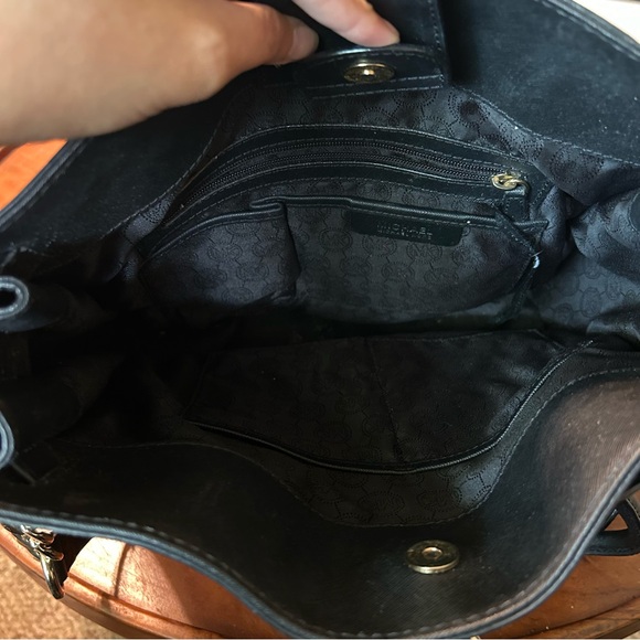 MICHAEL KORS Hamilton Saffiano Leather Large Satchel Black Gold - Picture 8 of 10